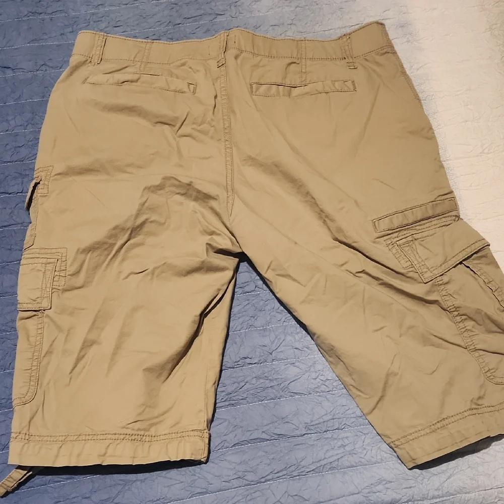 George Tan Cargo Shorts with Utility Pockets - Picture 5 of 5